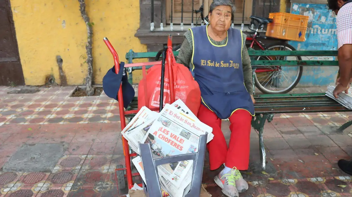 FOTO PRINCIPAL SJR Lupita Ordaz se ha dedicado 24 anos a ser voceadora